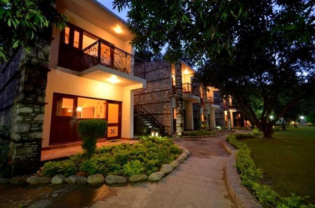 Corbett Suman Grand Hotel Corbett National Park Buitenkant foto