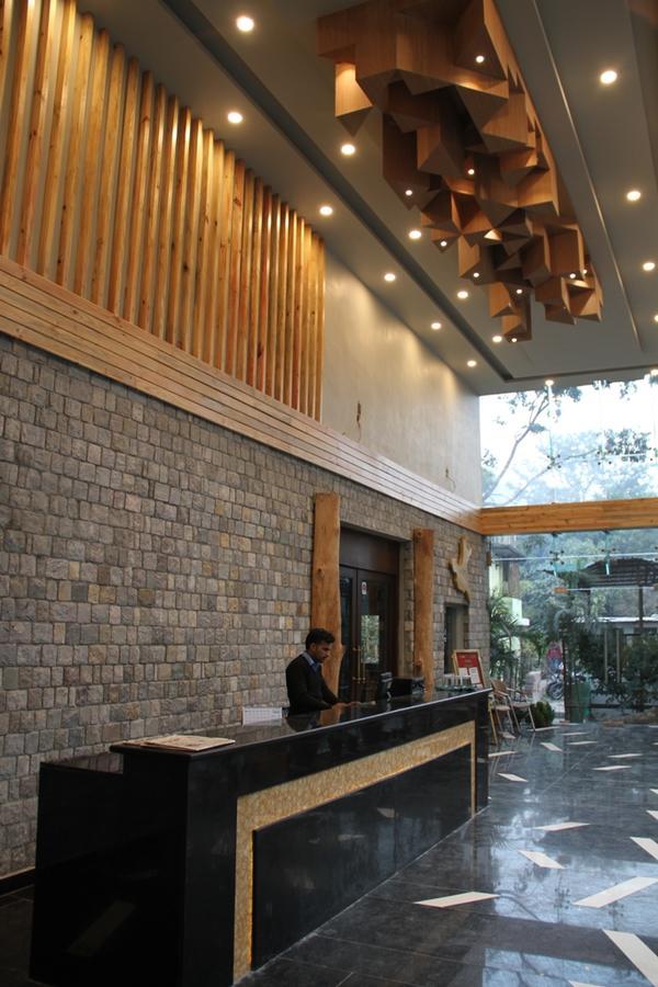 Corbett Suman Grand Hotel Corbett National Park Buitenkant foto