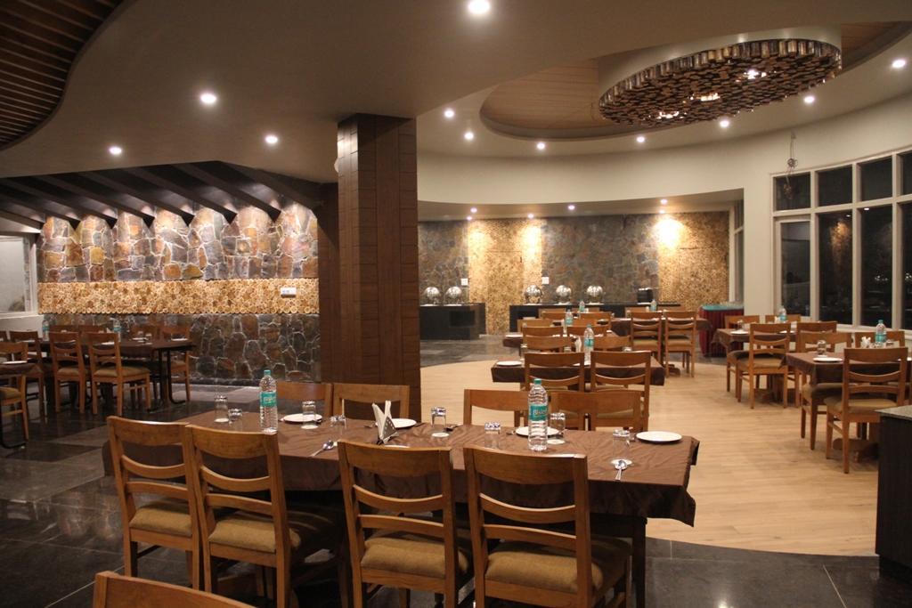 Corbett Suman Grand Hotel Corbett National Park Buitenkant foto