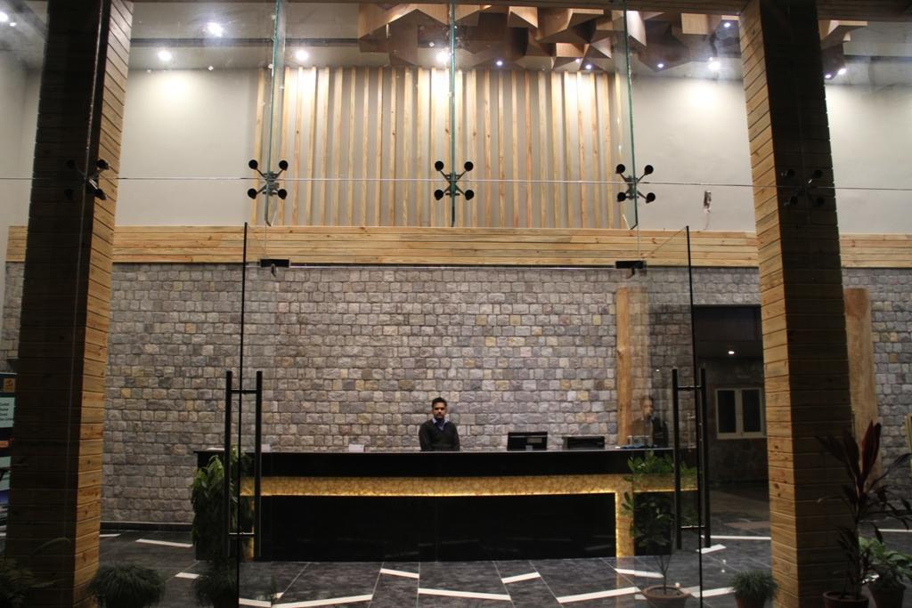 Corbett Suman Grand Hotel Corbett National Park Buitenkant foto